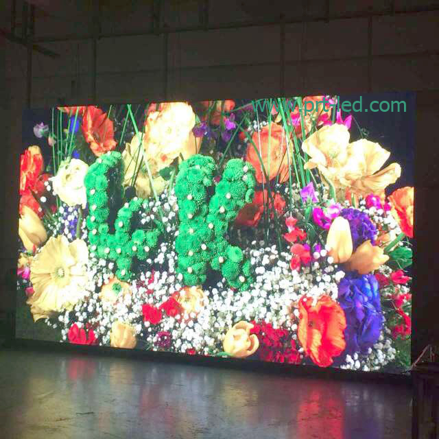 Outdoor Full Color P4.81 LED Moving Sign with High Brightness
