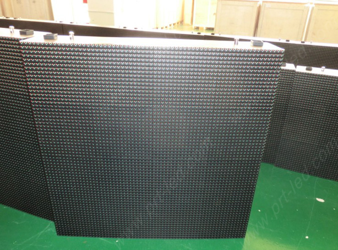 DIP346 Outdoor P10 LED Module with True RGB Color
