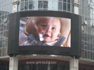 Full Color Outdoor P8 LED Display Sign with 6000nits Brightness