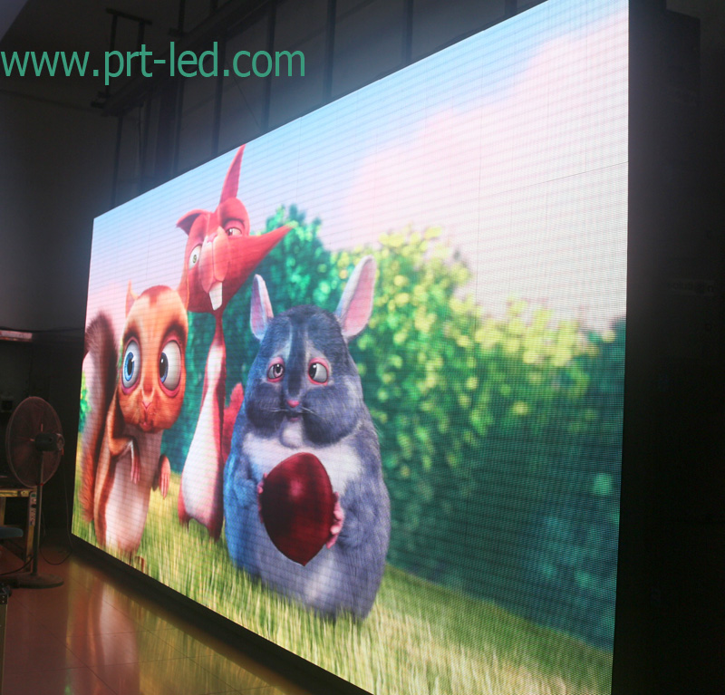 High Brightness Full Color Outdoor Advertising LED Display Screen for Roadside (P5, P6)