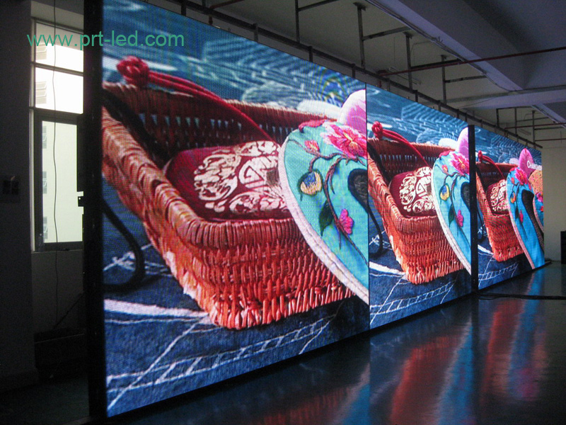 Hot Sale Outdoor Full Color Digital LED Sign/Display Board for Advertising (P5, P6, P8)