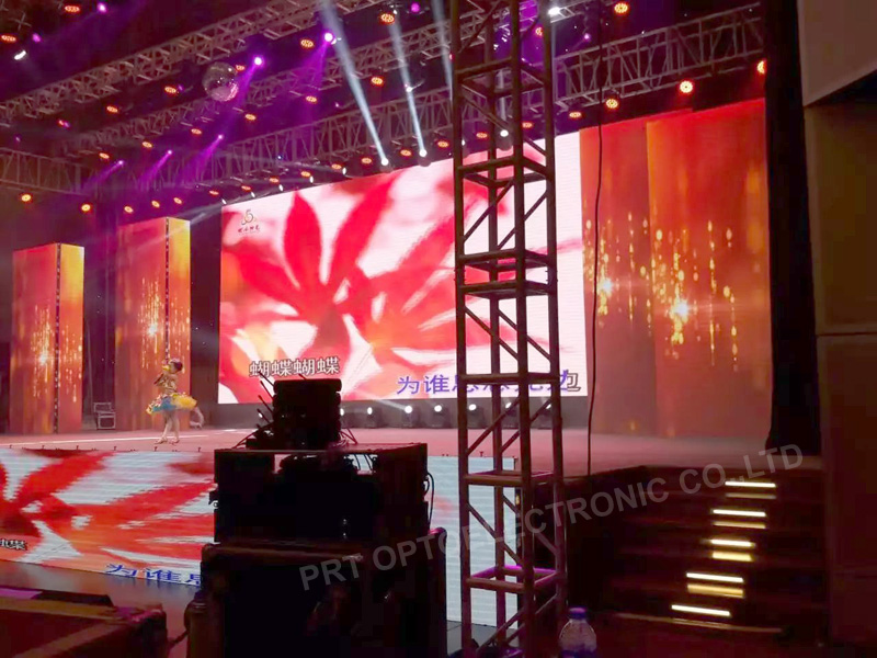 High Resolution Indoor P3.91mm Rental LED Video Display with Cheap Cost