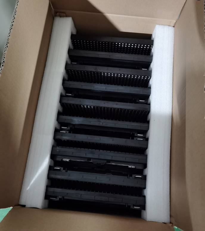 Full Color SMD P10 Outdoor Front Service LED Display Module with Size 320X320mm